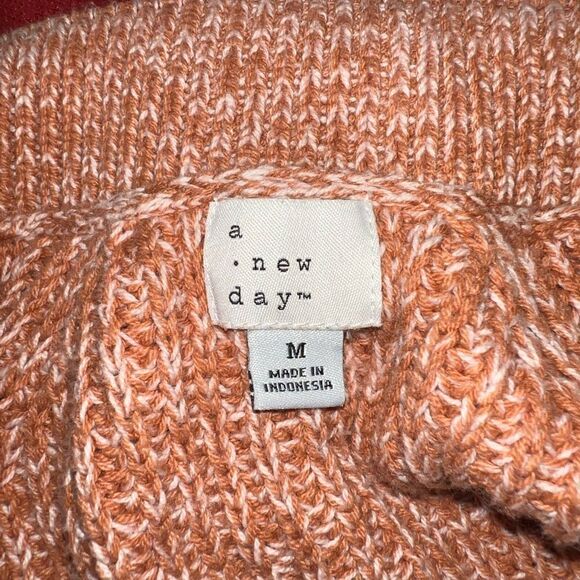 Orange knit vneck sweater - Picture 2 of 3
